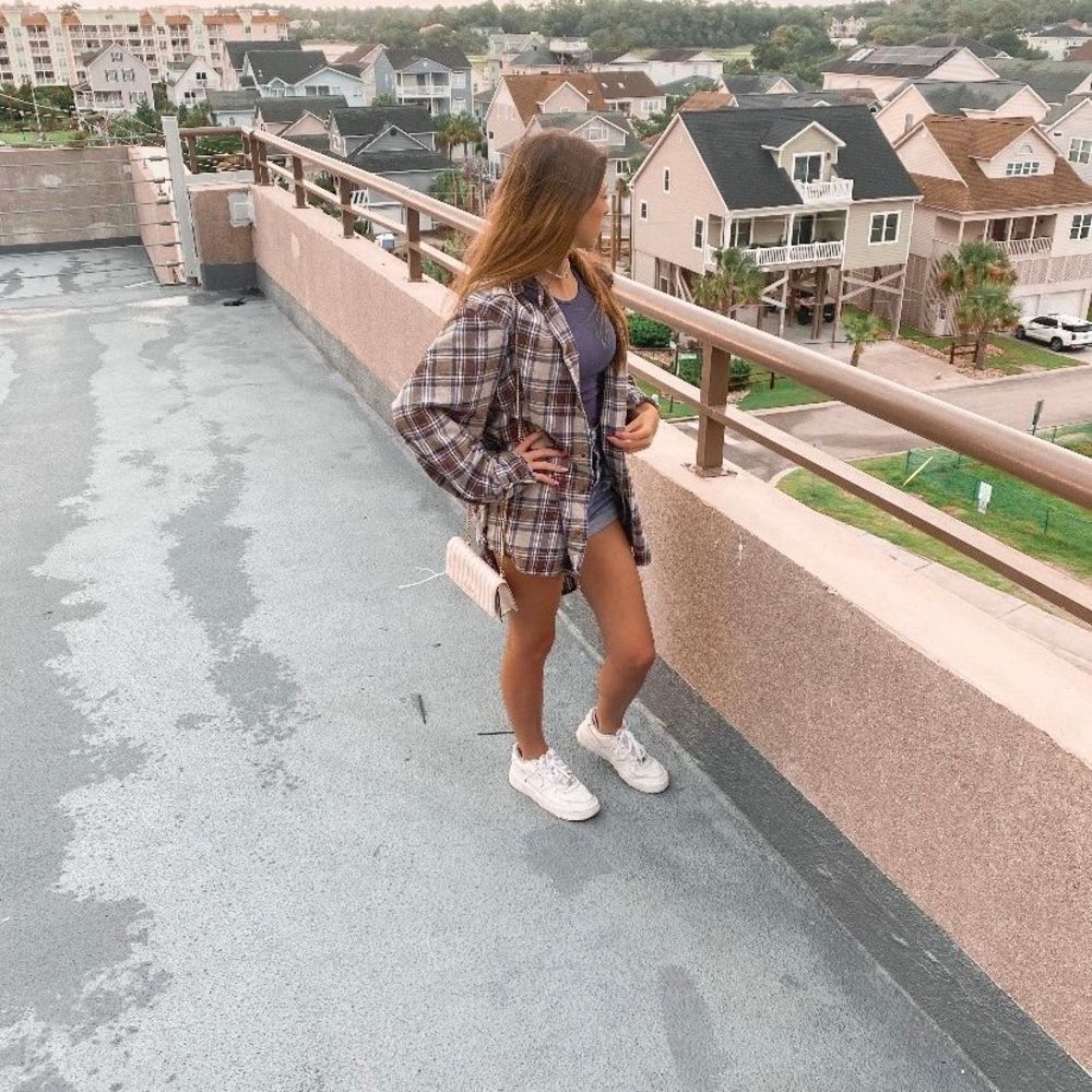 Meet your Posher, Airlea